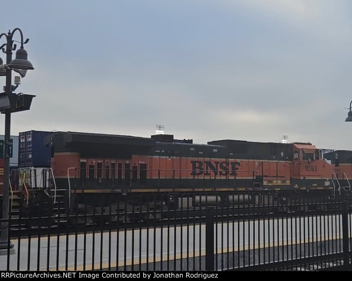 BNSF 1093